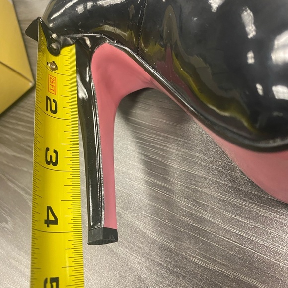 The Highest Heel black patent leather Mary Jane pumps size 9 - Picture 13 of 16